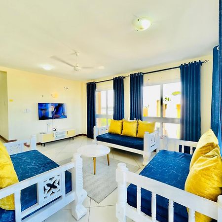 몸바사 Elna'S Nyali - Work & Unwind - Pool, Sea Views, Ac & Fast Wi-Fi B&B 외부 사진