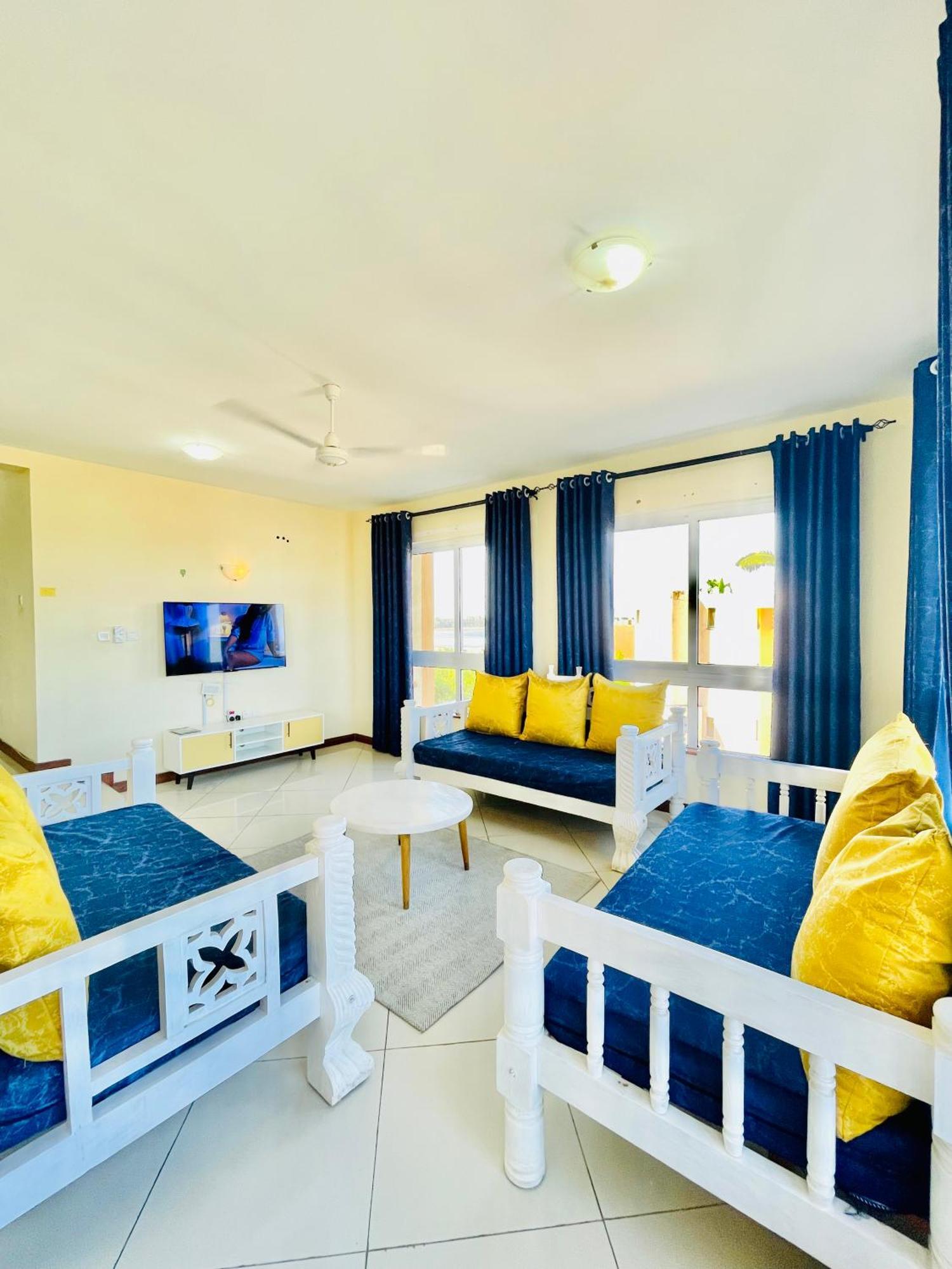 몸바사 Elna'S Nyali - Work & Unwind - Pool, Sea Views, Ac & Fast Wi-Fi B&B 외부 사진