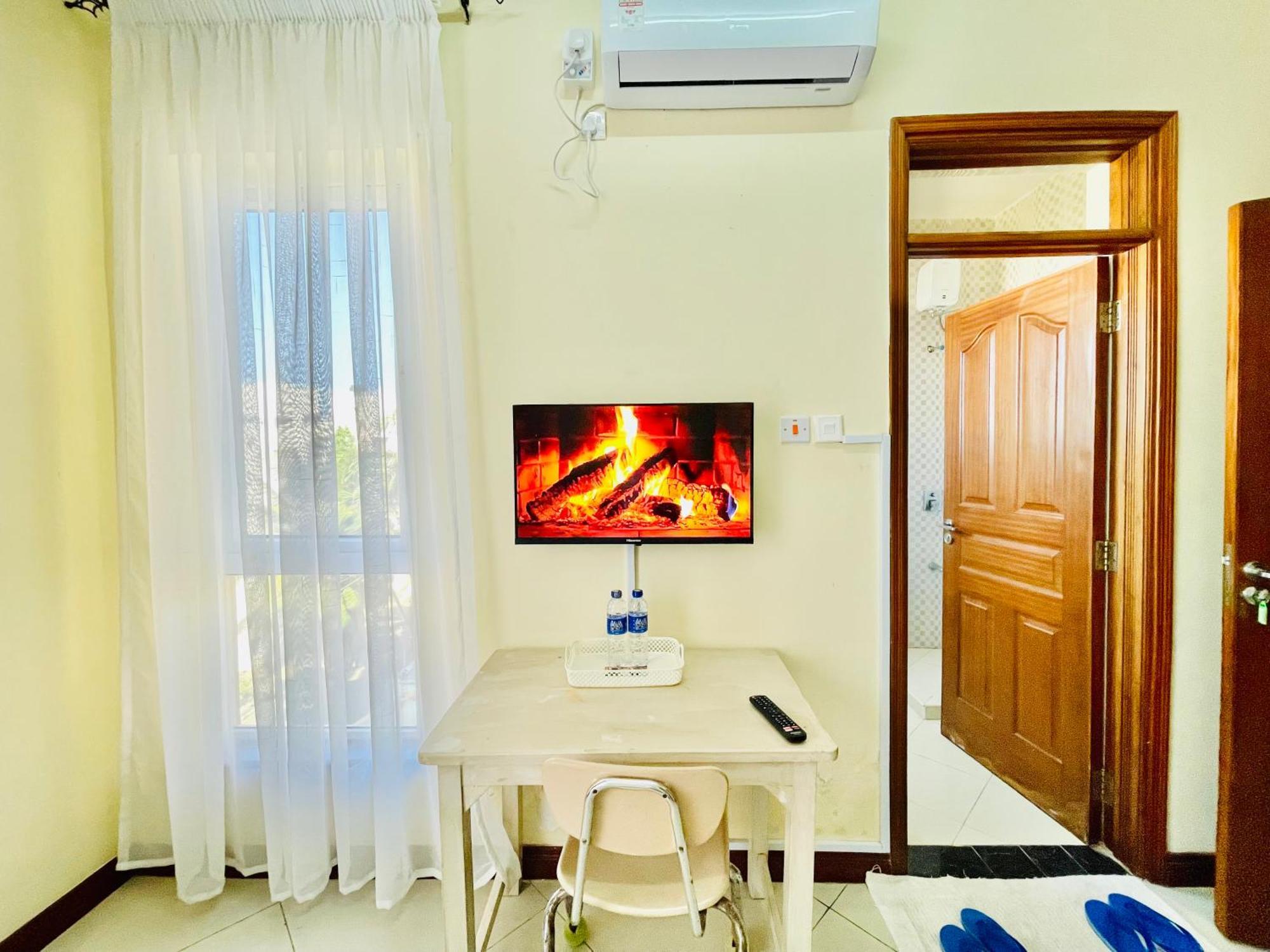 몸바사 Elna'S Nyali - Work & Unwind - Pool, Sea Views, Ac & Fast Wi-Fi B&B 외부 사진