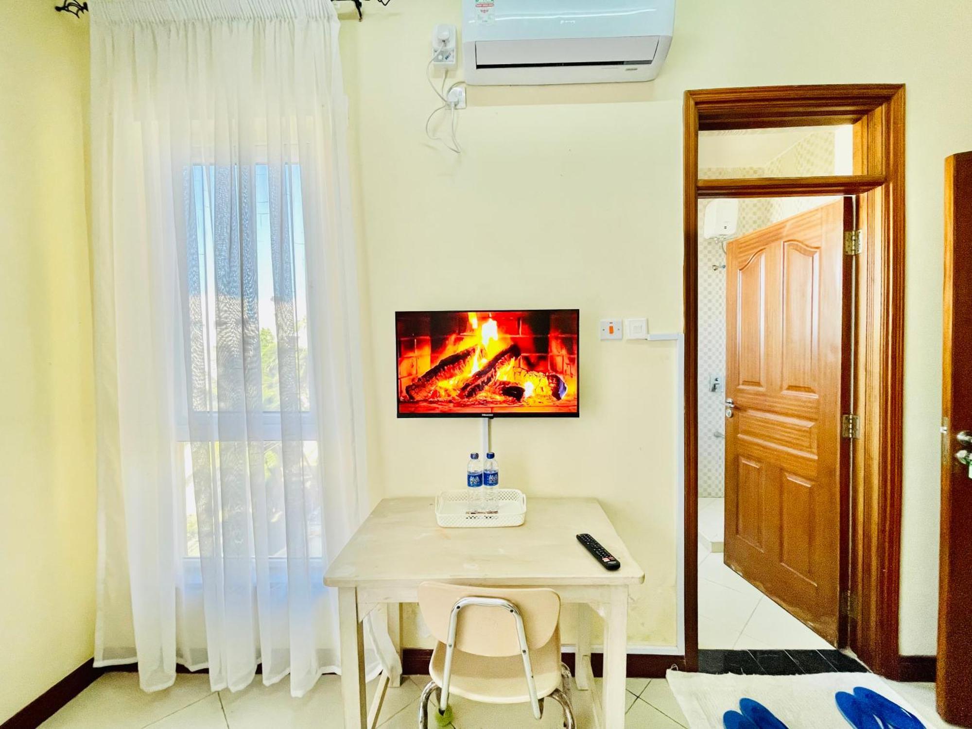 몸바사 Elna'S Nyali - Work & Unwind - Pool, Sea Views, Ac & Fast Wi-Fi B&B 외부 사진