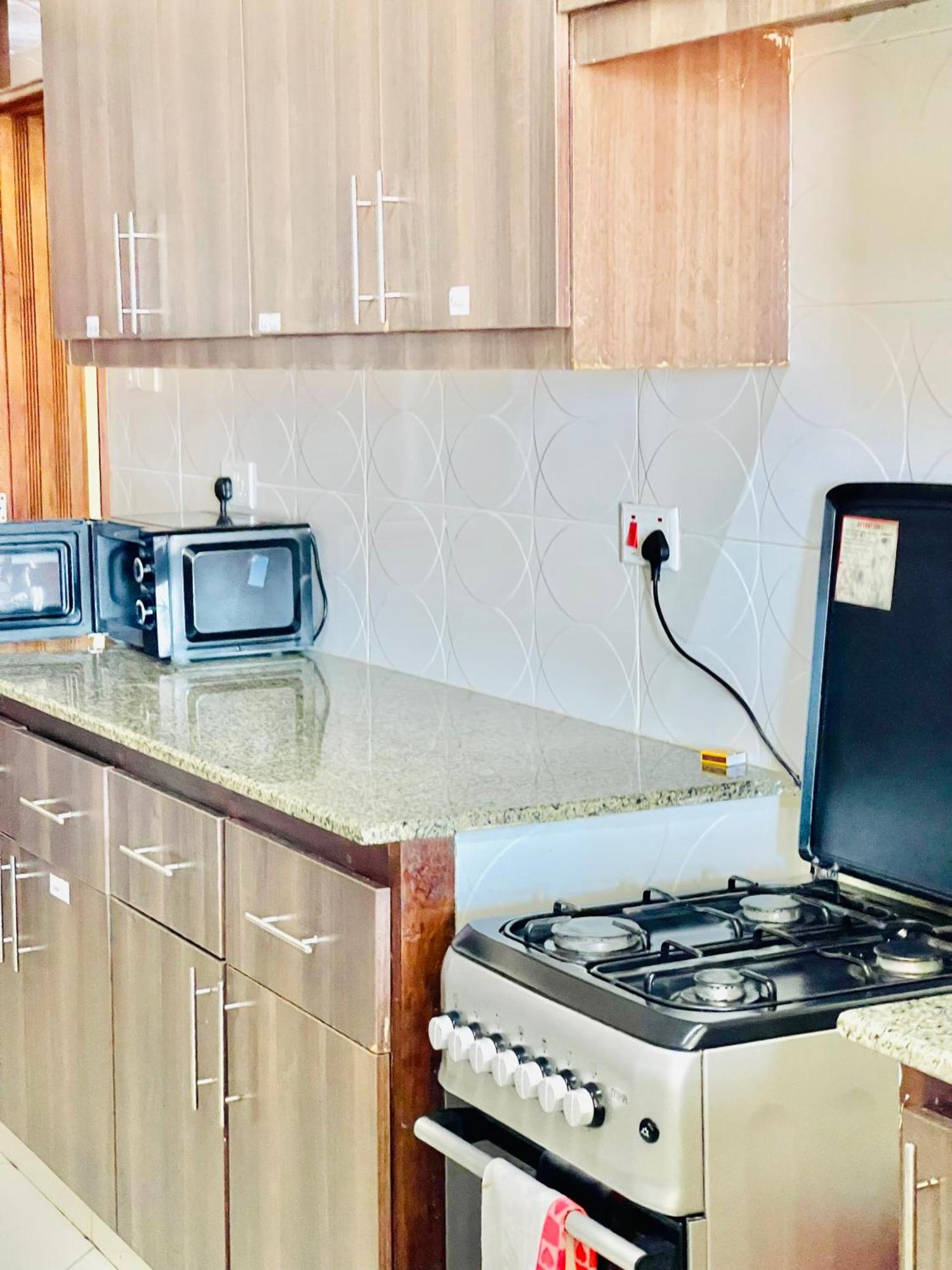 몸바사 Elna'S Nyali - Work & Unwind - Pool, Sea Views, Ac & Fast Wi-Fi B&B 외부 사진