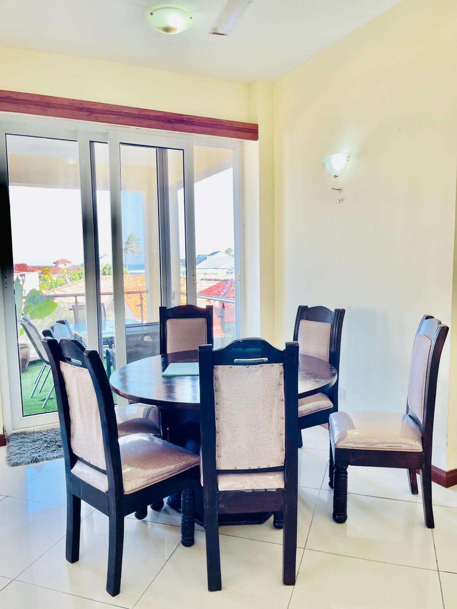 몸바사 Elna'S Nyali - Work & Unwind - Pool, Sea Views, Ac & Fast Wi-Fi B&B 외부 사진