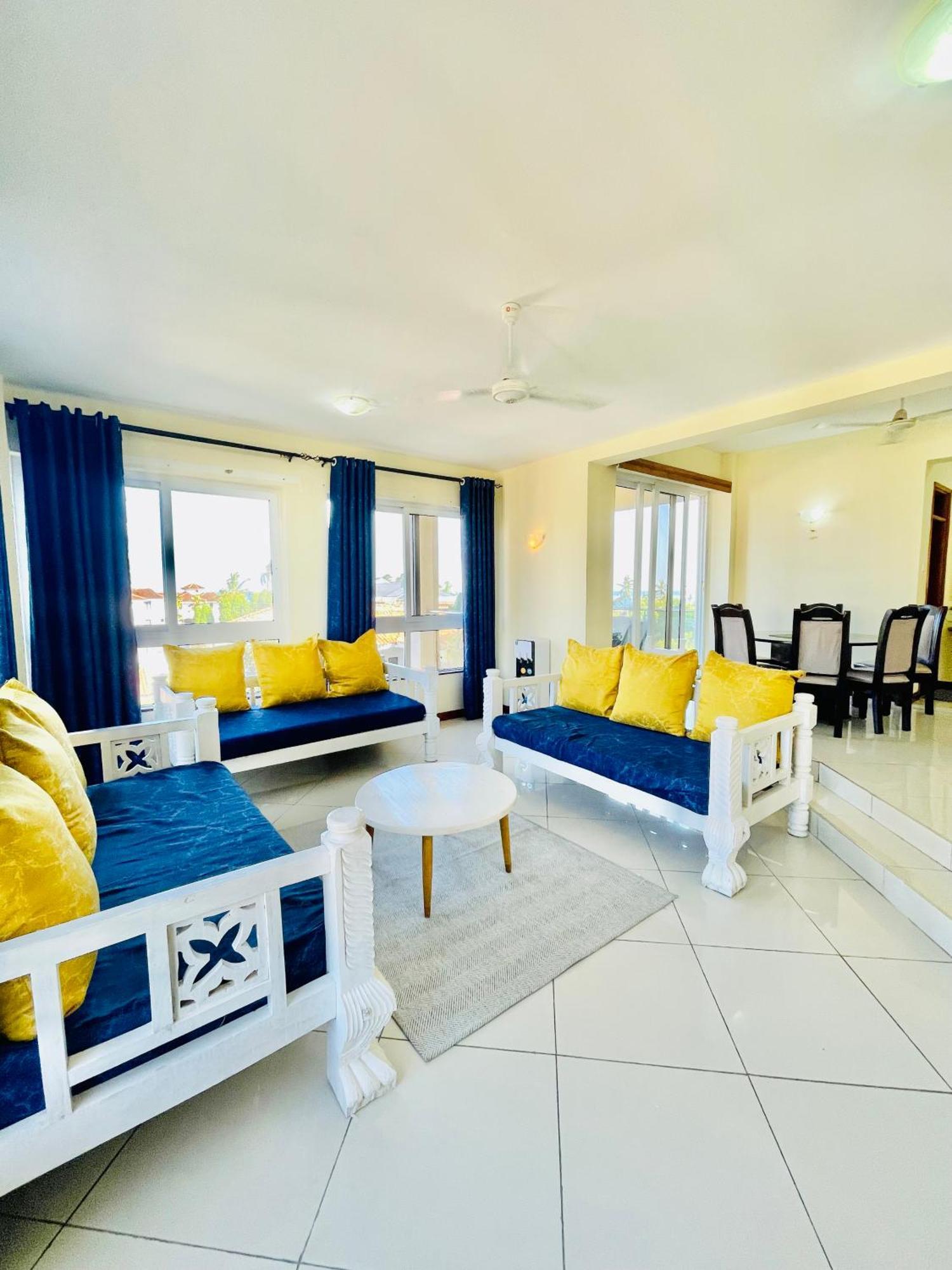 몸바사 Elna'S Nyali - Work & Unwind - Pool, Sea Views, Ac & Fast Wi-Fi B&B 외부 사진