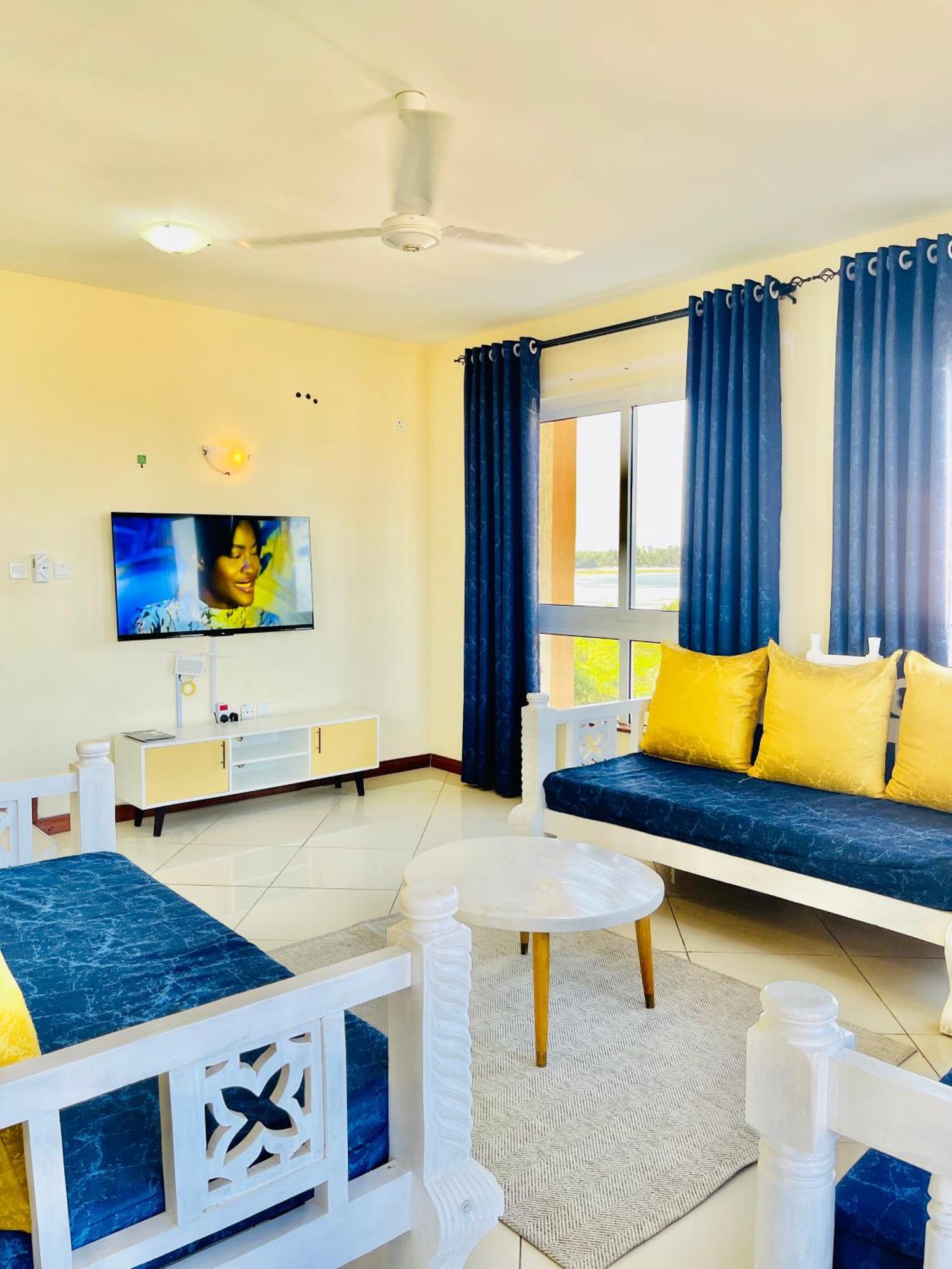몸바사 Elna'S Nyali - Work & Unwind - Pool, Sea Views, Ac & Fast Wi-Fi B&B 외부 사진